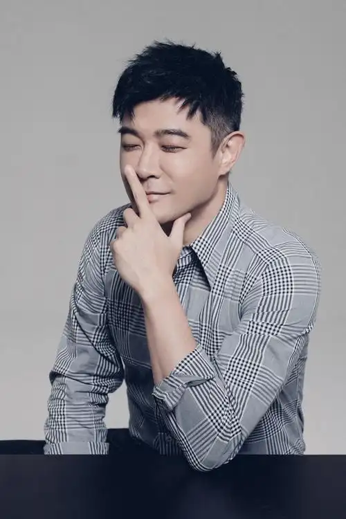 黄维德演绎衬衫潮流 绅士魅力max_ma