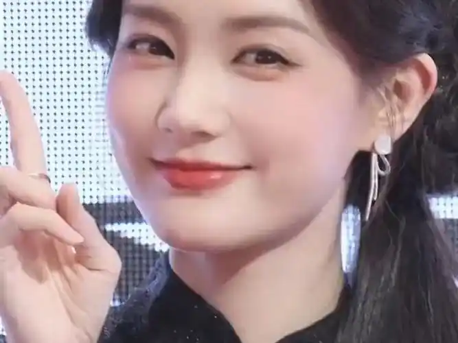 李一桐这个怼脸高清特写,真的绝