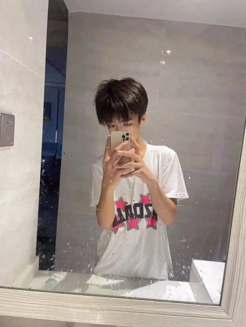 我的男孩,14岁生日快乐.不求你多优秀,但一定要足够阳光,希