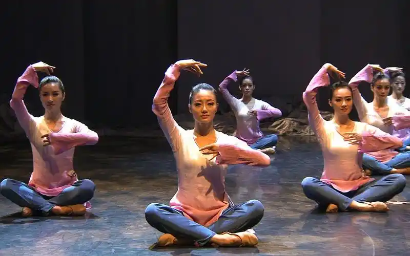 16中国古典舞身韵巡礼女班教材第一讲坐之相