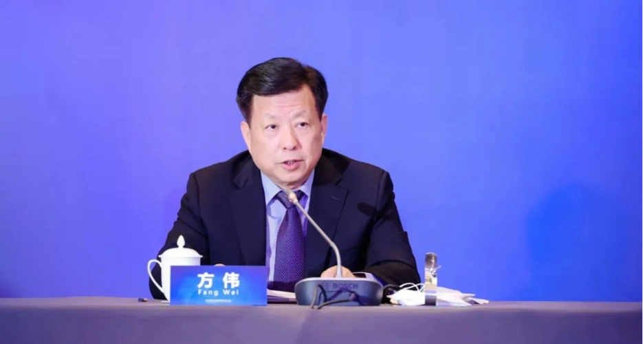 江苏省副省长方伟,西班牙驻华大使拉法尔·德斯卡亚·马萨雷多,德国巴