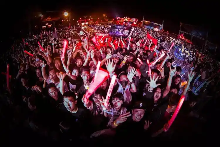 送票丨世界顶级电音盛典百威风暴电音节来成都了!