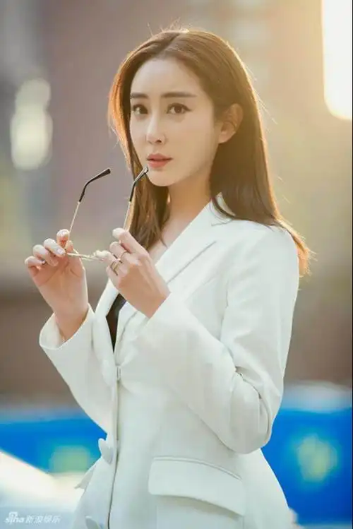 杜若溪为什么叫肉肉?杜若溪是富二代吗?