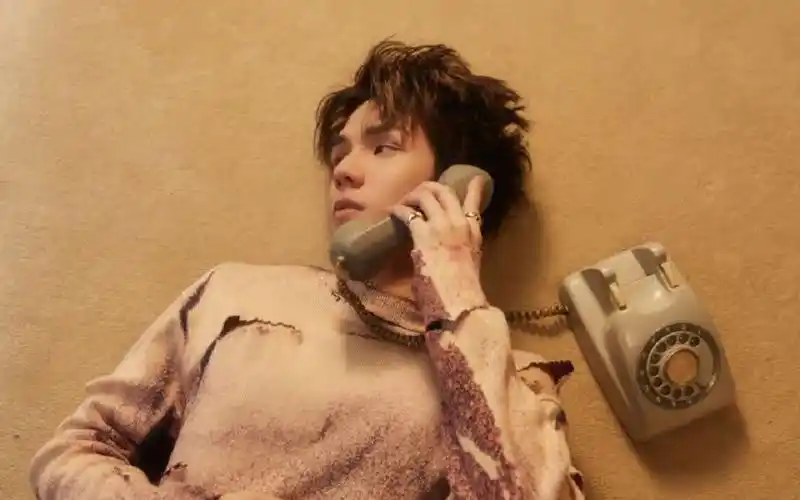 音色出众,标准慵懒风r&b嗓泰国新晋r&b王子meyou名曲《no makeup(别