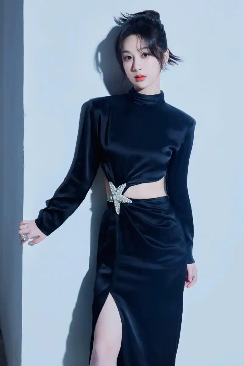 杨紫高清壁纸头像(六十二)[比心]