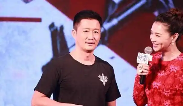 骗了我们49年!原来他就是吴京的父亲,难怪吴京能大红大紫