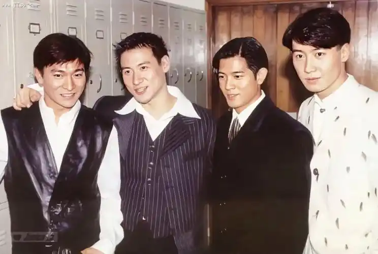 黎明儒雅,张学友深情,郭富城奶帅,刘德华绅士,彼时四大天王名声正盛.