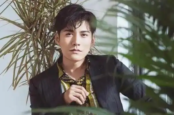 严屹宽:从上海走向全国的演艺之路