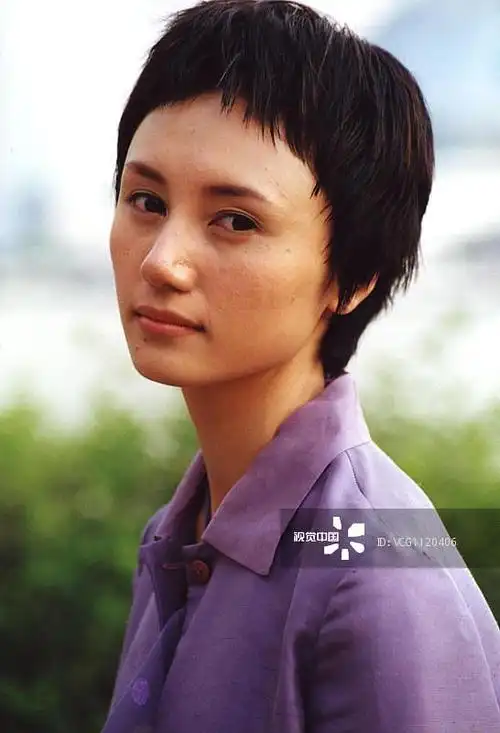 袁泉quan yuan的图片