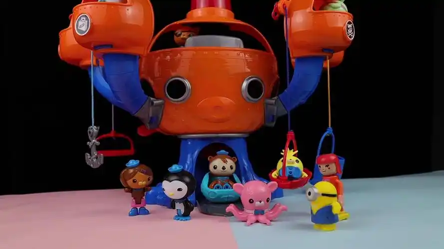 【玩具开箱】海底小纵队的章鱼堡来了,好大的玩具啊,小黄人好喜欢