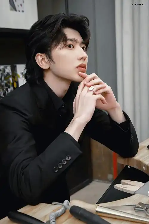 这么绝美的图我怎么就失忆了#蔡徐坤