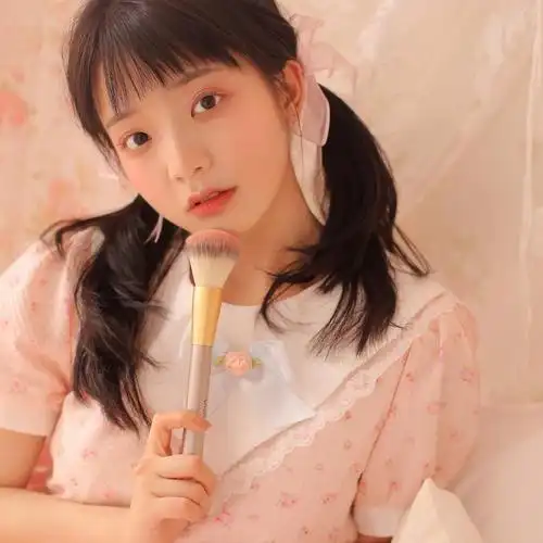 qq粉色女生可爱