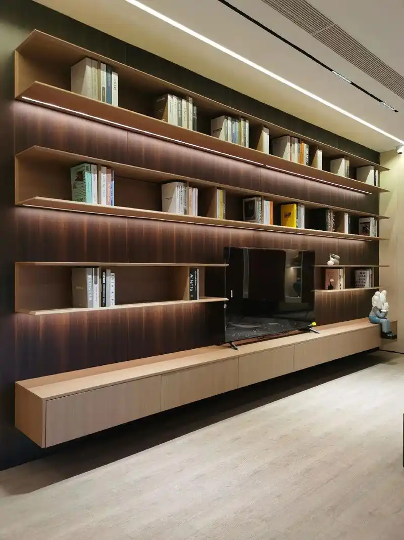 满墙书柜的客厅,观 - 抖音