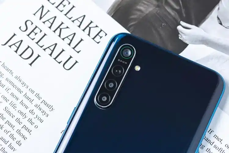 oppo高性价比千元机6400万四摄30w快充售1699元