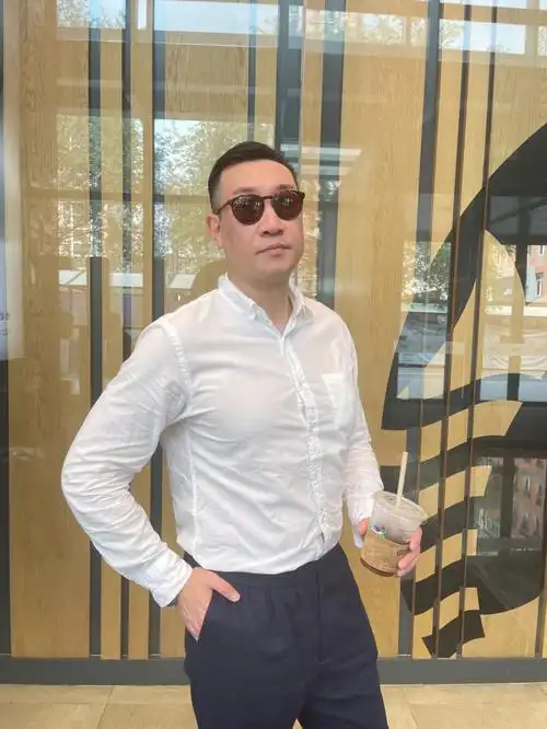 ootd成熟男人夏季必备