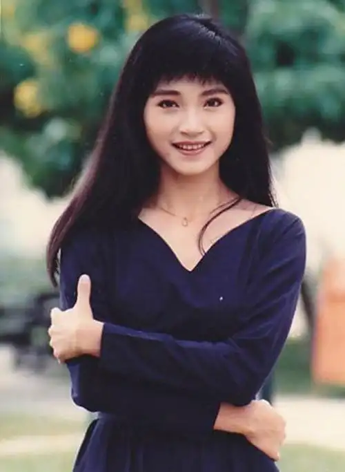 女星自曝脖子长2颗肿瘤53岁未婚未育决定将房产留兄弟姐妹