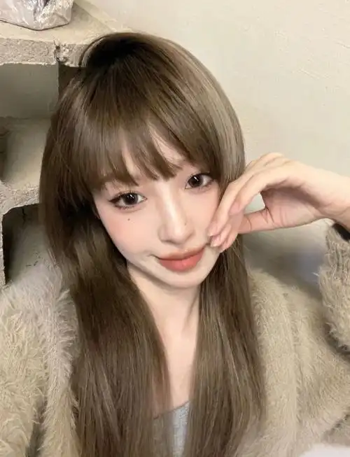 96女生吃土都要必染发色96春季最显白亚麻灰棕色优雅温柔的颜色