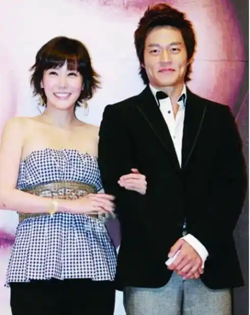 原创李瑞镇凭借火鸟爆红曾与金廷恩相恋2年为何51岁不婚