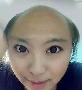 搞笑ps系列,小伙求大神帮女朋友p个发型,大神:地中海要不要?