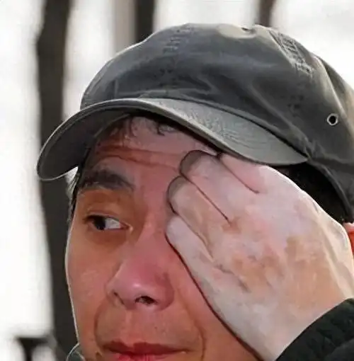 大导演冯小刚从一名美工到导演的逆袭之路.