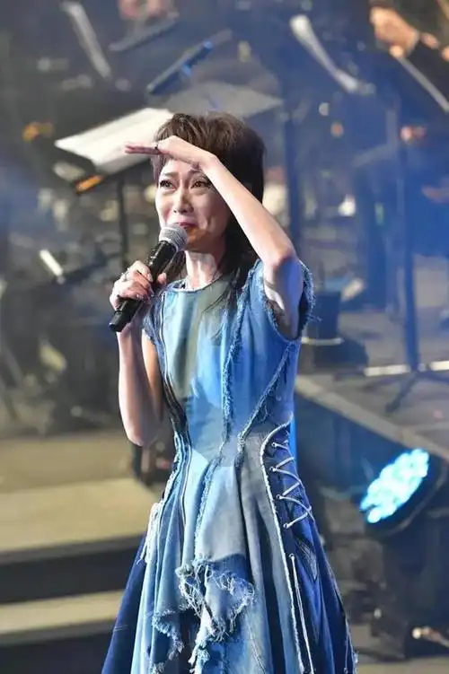 最美木婉清赵学而曾与谢霆锋恋爱被雪藏如今瘦得让人心疼