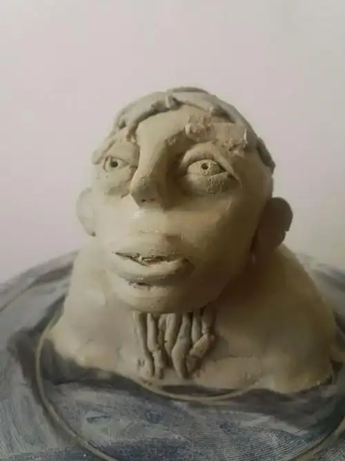 创意造型班的泥塑肖像作品