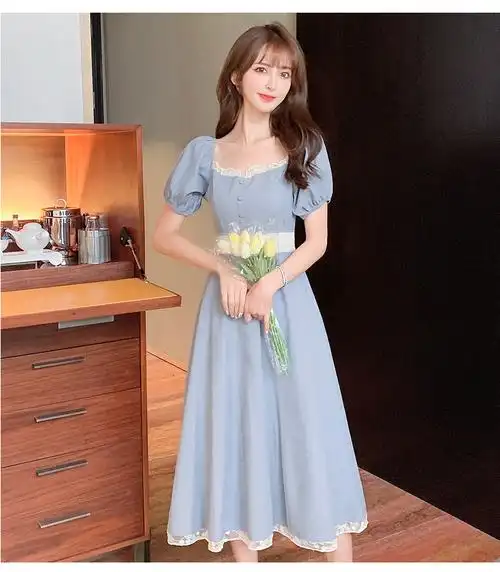 法式复古泡泡袖裙子方领收腰修身显瘦中长款高腰浅蓝色连衣裙