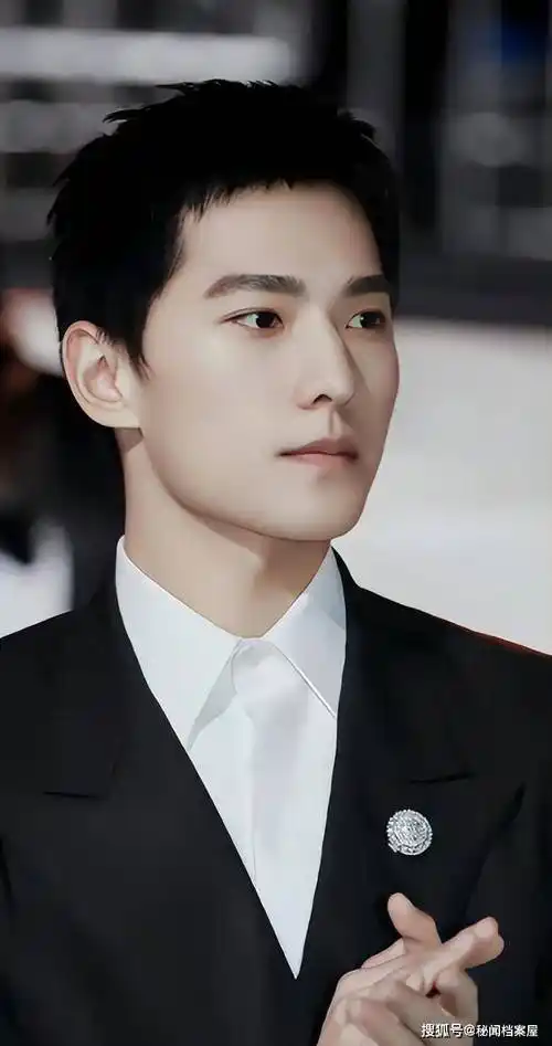 作为一名"小鲜肉",身高对于杨洋的重要性肯定要高过梁朝伟与林志颖.