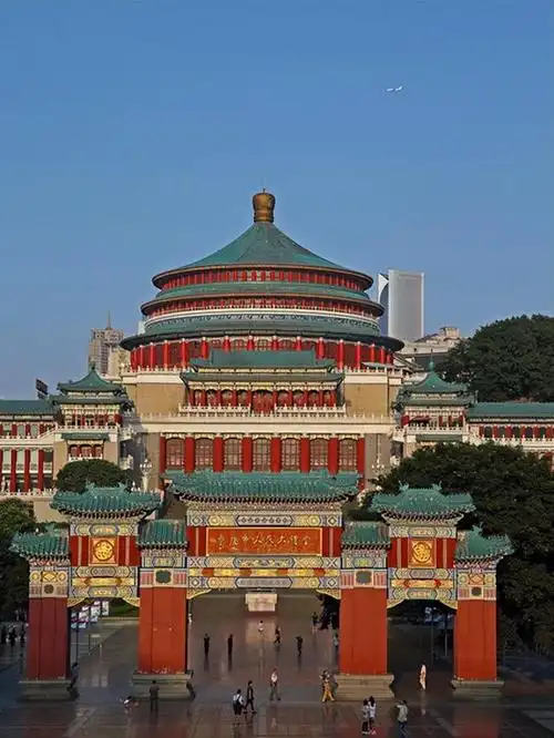 它是重庆的标志建筑物之一,也是重庆市的官方名片