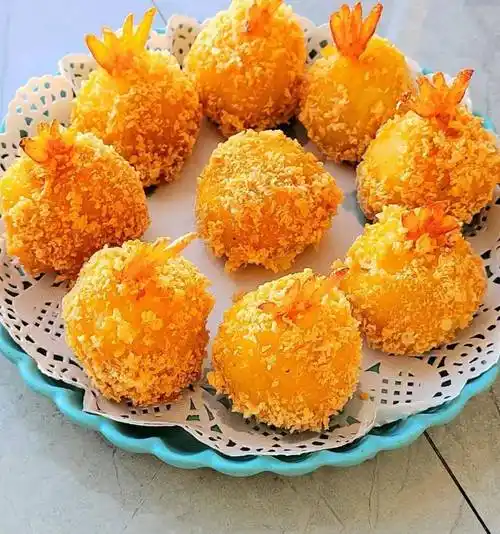 颜值超高,蛋白质丰富的黄金炸虾球,小朋友超喜欢,上桌就抢光了_女人_