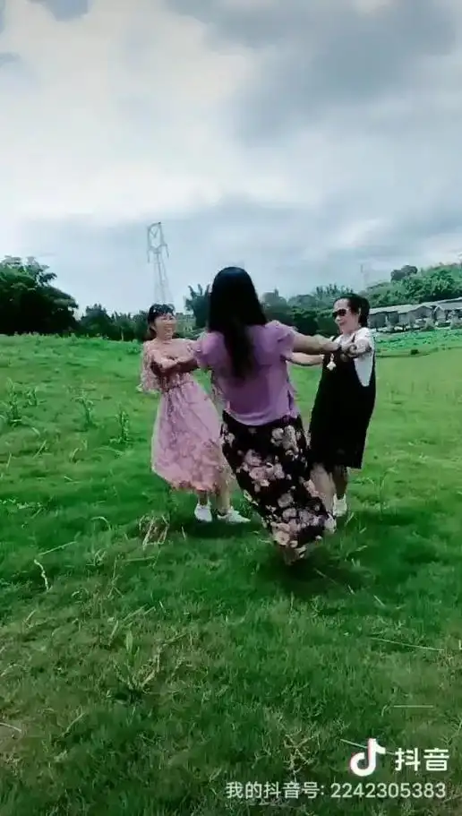 朋友,下辈子不一定遇见#每一张照片都是满满的回忆  - 抖音