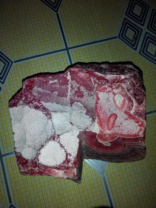 阿根廷红纹石原石(求鉴定与价值)