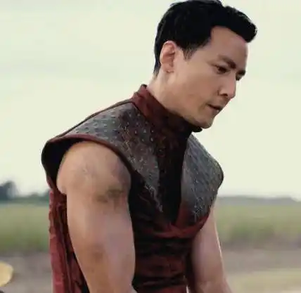 吴彦祖晒贾玲合影没p图网友吓一跳这才是暴瘦后真实的样子