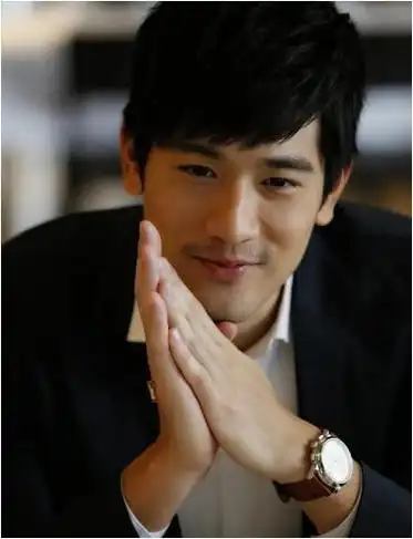 高以翔曾因主演《遇见王沥川》而被称为"国民老公",并连续7年入选"