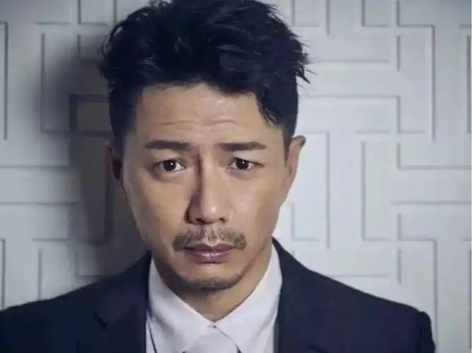 原创段奕宏的清醒撕开了多少男明星的遮羞布