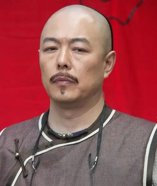 张铁林:曾被8个女人爱,有2个大学生为他生孩,视感情如演戏