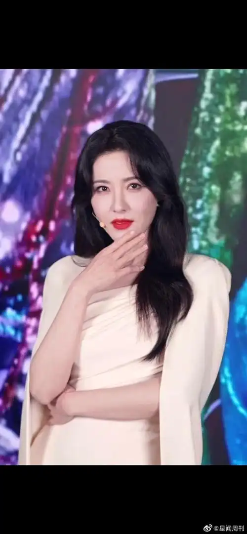 曾黎撒娇反差萌##曾黎三连拍反差萌