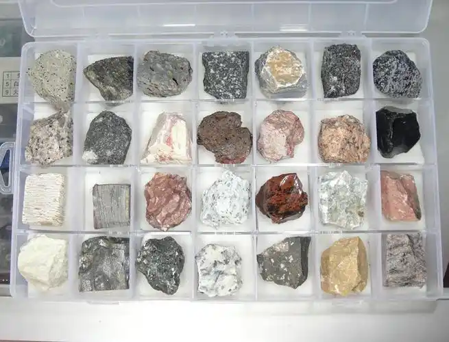超值整套矿物岩石标本套装 8盒226种石头标本 品种齐全供学习收藏