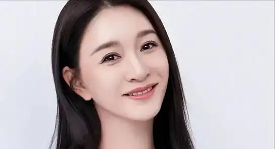 分手10年后,再看李小冉和鄢颇如今境遇,简直"一个天一个样"