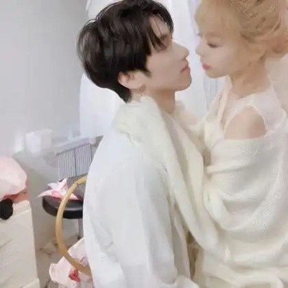 ins真人情头一左一右高清图片,又甜又撩_情侣头像_头像屋