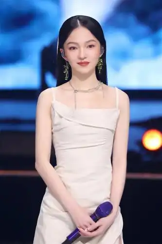 身高158cm,怎么穿才能像170cm?_张韶涵