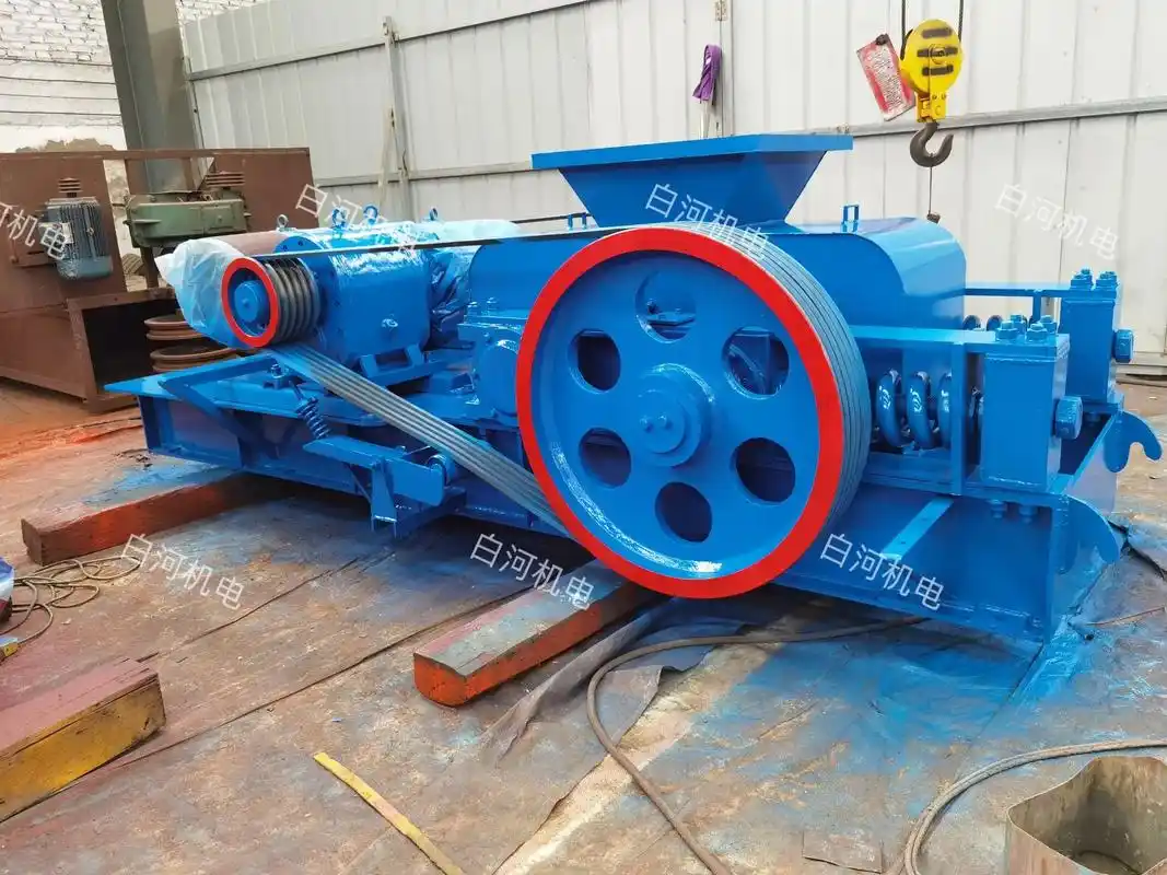 这对辊破碎机真不错  冲冲冲!对辊破碎机又叫做双辊式破碎机, - 抖音