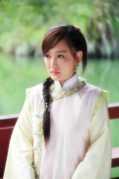 近日,偶像实力演员薛佳凝正在拍摄由世纪长龙出品的大型电视剧《天涯