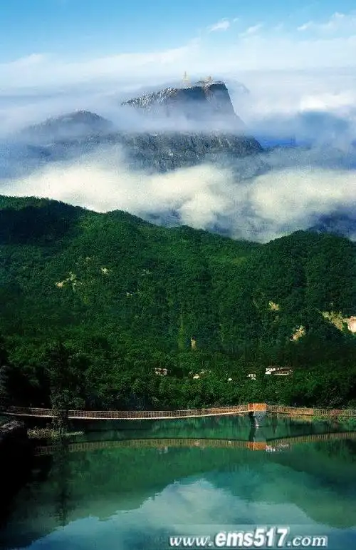 "中国十大避暑名山"    ●推出"十闲十养"新概念   "养生"已成为