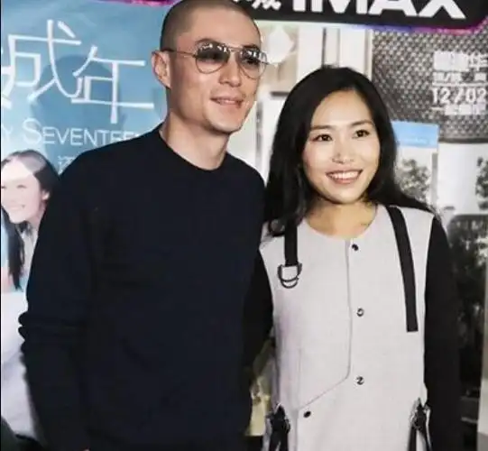 张末两任丈夫皆外国人,父亲张艺谋只喜欢第二任,女婿身份不简单