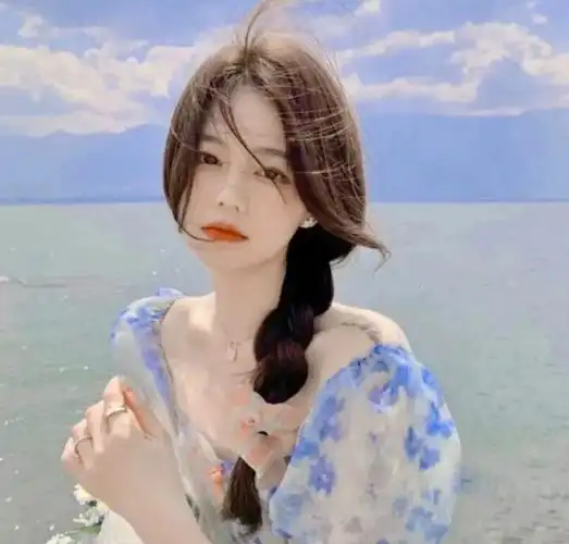 超仙气的真人女生头像