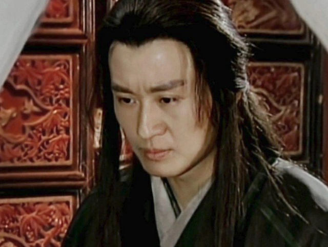 原创戏里戏外都风流孙兴被拍与寸头女子搂肩拥吻55岁仍要放飞自我