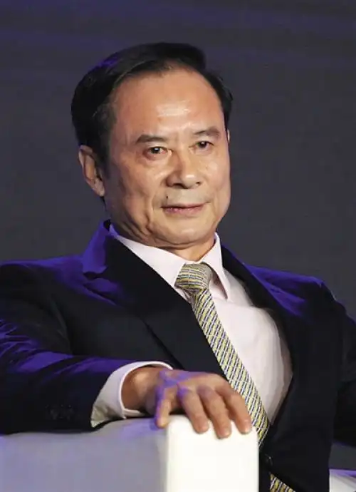 全国政协委员,星河湾董事长黄文仔