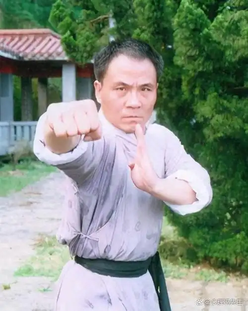 "邵氏老打星"鹿峰:一生都在演坏人,67岁找到幸福和归宿