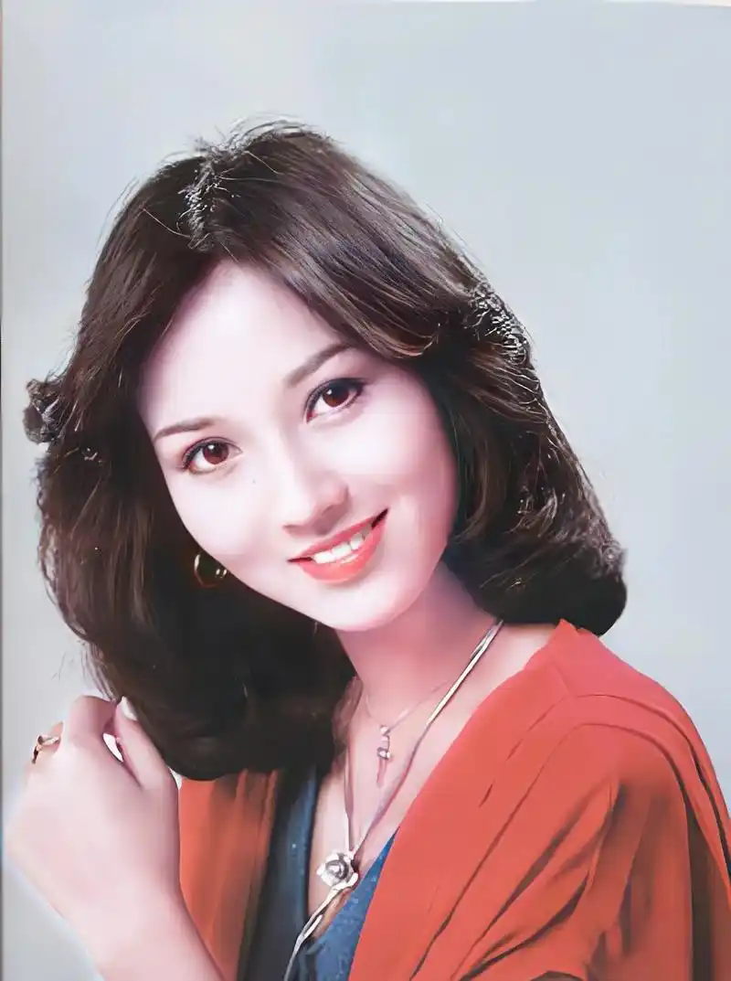 赵雅芝.#明星写真 #颜值高 #大胆示爱心动挑战 #女演员  - 抖音